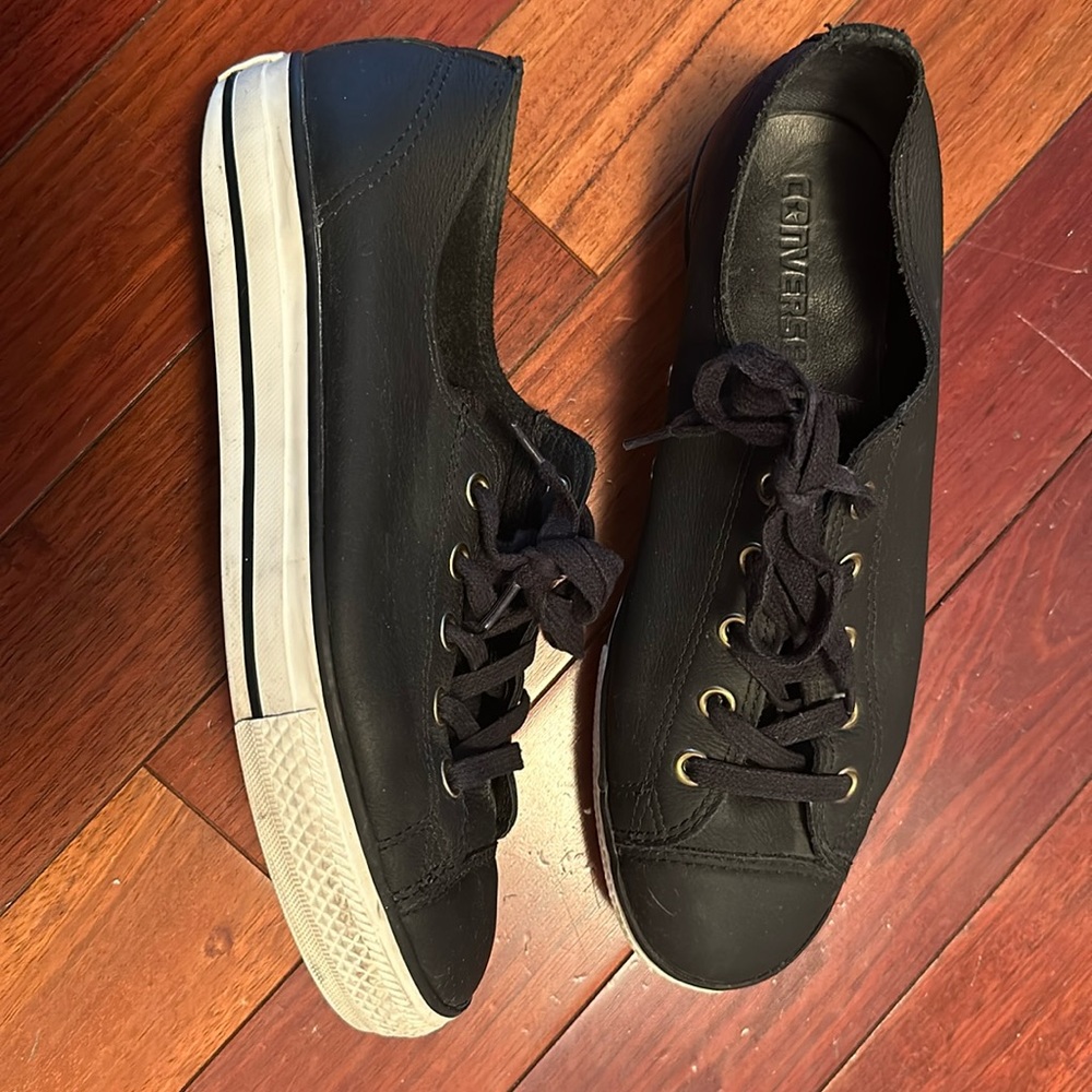 Converse Women's Black Leather Low-Top Sneakers